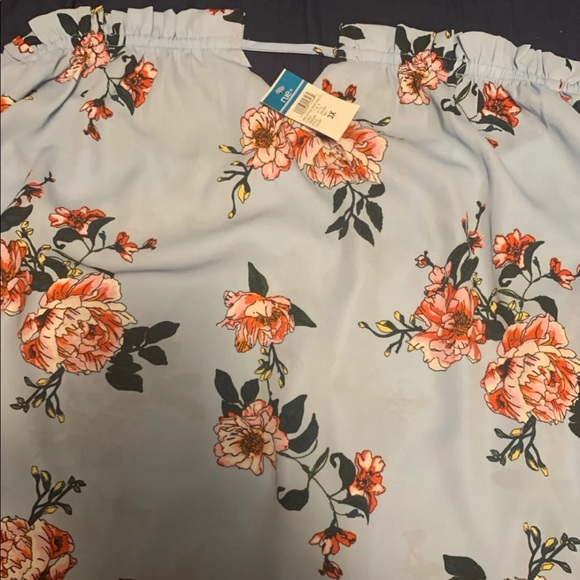 Plus Rue 21 Floral Cold shoulder top - Picture 1 of 3